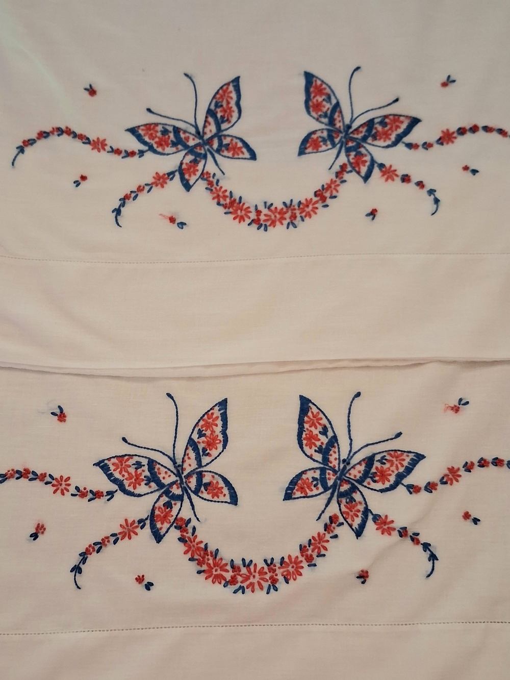 Embroidered Butterfly Floral Pillowcase Set - White with Blue & Red 19x32
